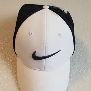 NWOT Nike Golf Hat